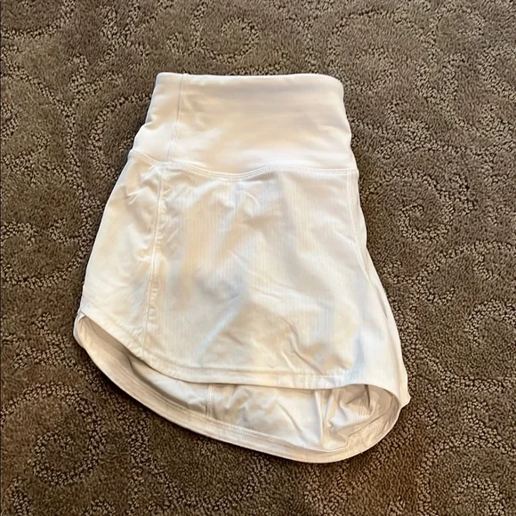 Lululemon Athletica White Athletic Shorts Lightweight Performance - Picture 4 of 4